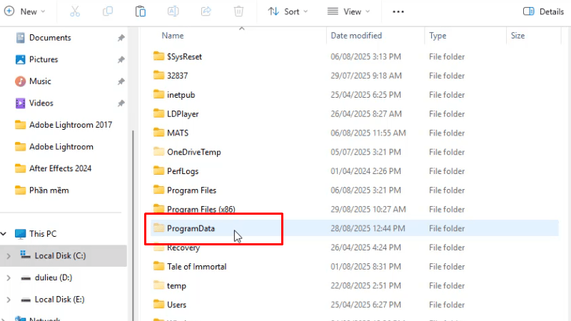 Vào thư mục ProgramData
