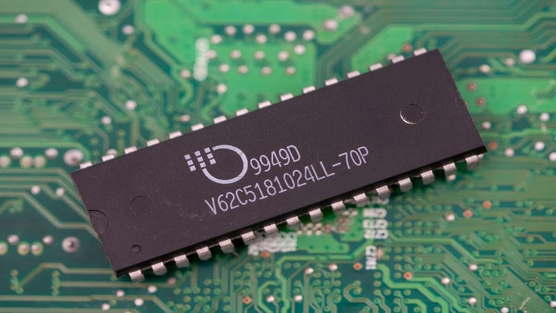 SRAM (Static RAM)