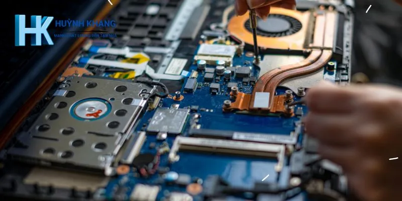 sua laptop tai nha tan uyen 1