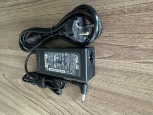 Sạc Laptop ASUS 65W - 3.42A Chân Thường 5.5 x 2.5mm (Chữ Nhật Zin) 7 Sac Laptop ASUS 65W 3.42A Chan Thuong 5.5 x 2.5mm Chu Nhat Zin 2