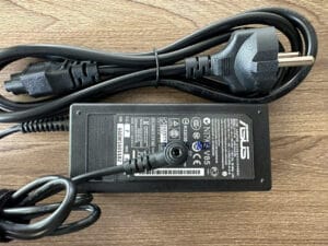 Sạc Laptop ASUS 65W - 3.42A Chân Thường 5.5 x 2.5mm (Chữ Nhật Zin) 9 Sac Laptop ASUS 65W 3.42A Chan Thuong 5.5 x 2.5mm Chu Nhat Zin 5