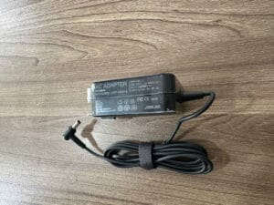 Sạc Laptop ASUS 65W - 3.42A - Chân Thường 5.5 x 2.5mm (Vuông Zin) 9 Sac Laptop ASUS 65W 3.42A Chan Thuong 5.5 x 2.5mm Vuong 3