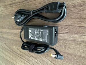 Sạc Laptop Acer 65W - 3.42A Chân Thường 5.5mm x 1.7mm ZIN 7 Sac Laptop Acer 65W 3.42A Chan Thuong 5.5mm x 1.7mm ZIN 2