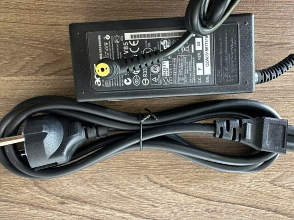 Sạc Laptop Acer 65W - 3.42A Chân Thường 5.5mm x 1.7mm ZIN